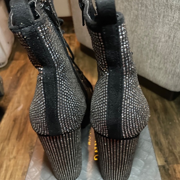 Boots - Picture 2 of 3